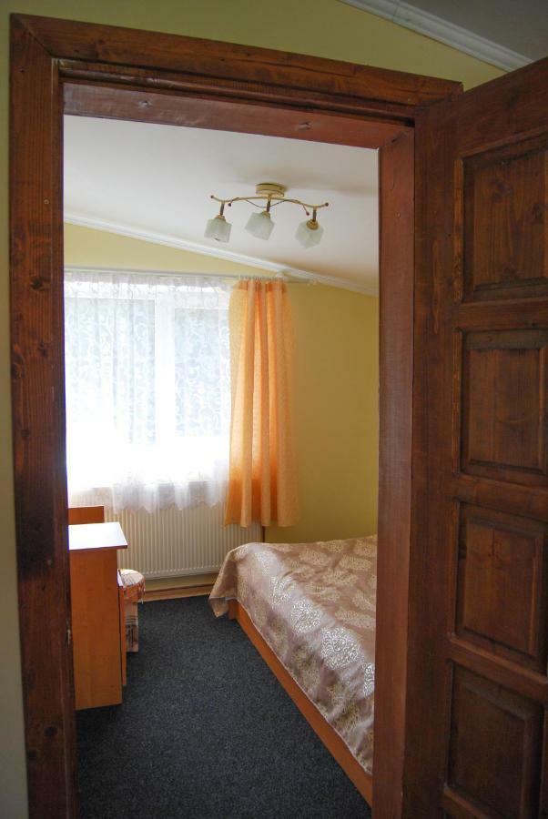 Cheres Hotel Яблуниця Екстериор снимка